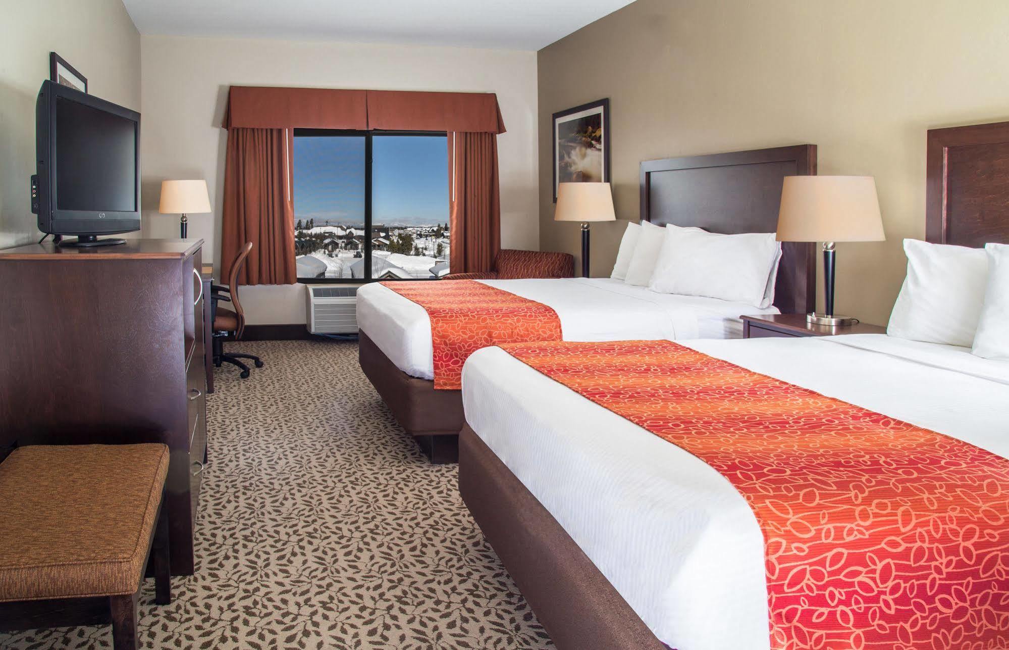 ווסט ילוסטון Gray Wolf Inn & Suites מראה חיצוני תמונה