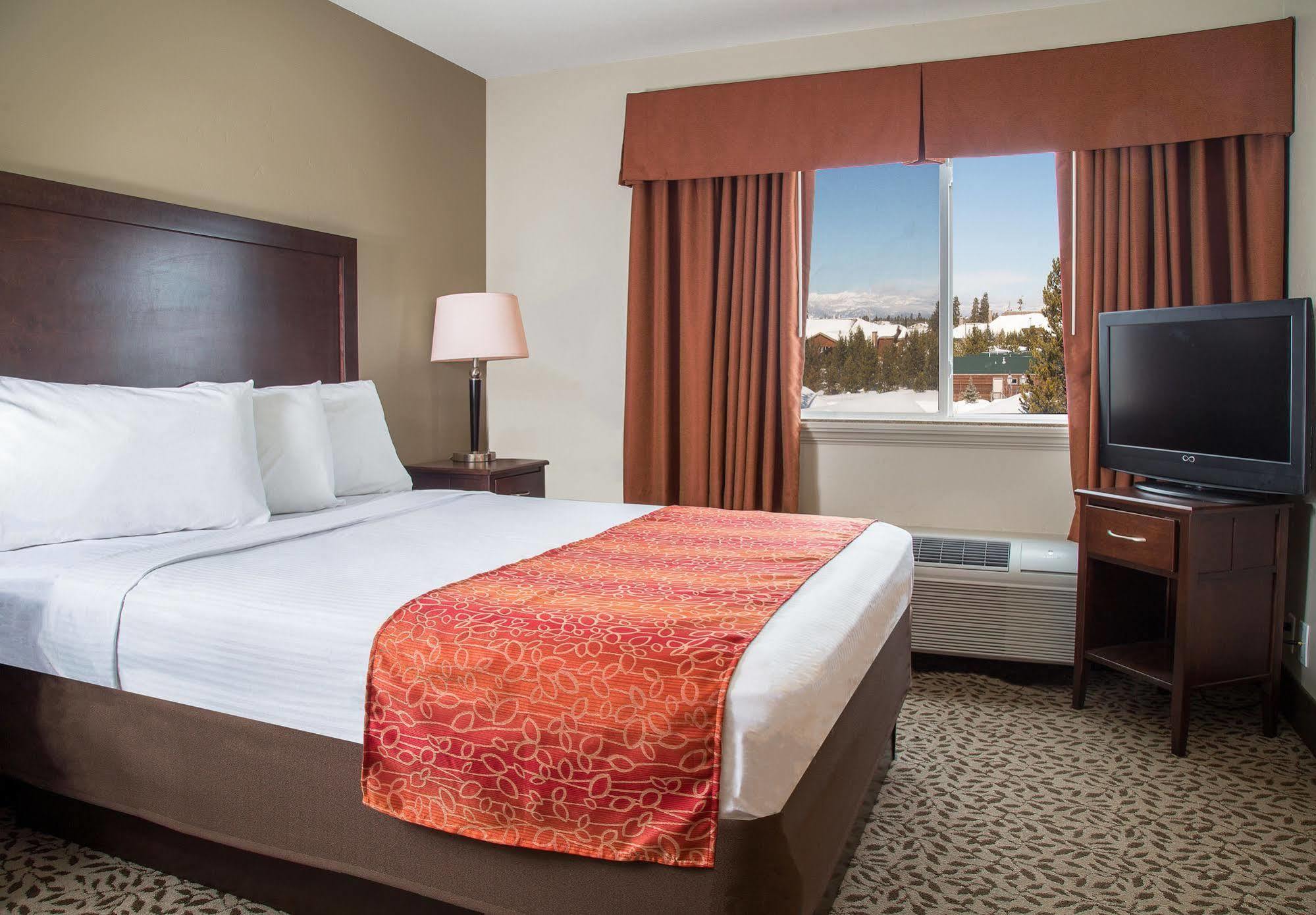 ווסט ילוסטון Gray Wolf Inn & Suites מראה חיצוני תמונה